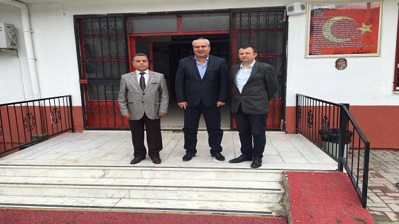 İlçe Milli Eğitim Müdürümüz Mehmet MADRAN, Belediye Başkanı Salim Tümer APAYDIN ile  İlçemiz Bozdoğan İmam Hatip Ortaokulunu Ziyaret Etti.