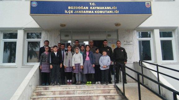 Amasya Üzeyir Emre Ortaokulu Öğrencileri Afrin´e Mektup Gönderme Kampanyası Düzenledi.