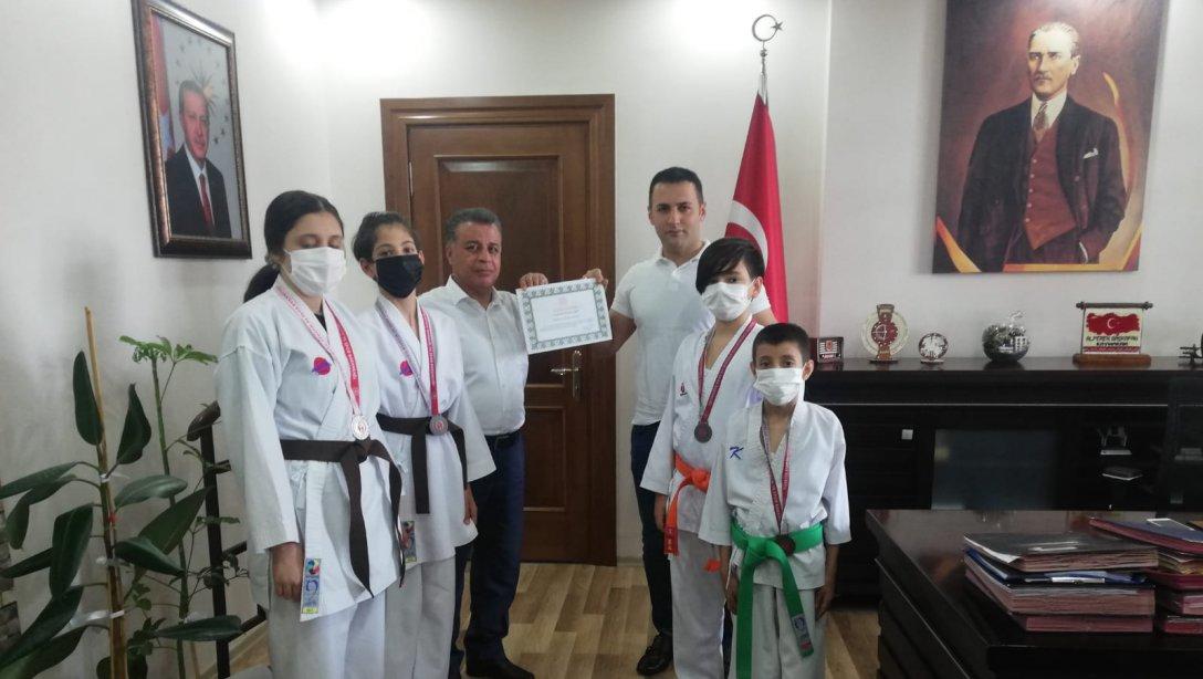 İlçemiz Halk Eğitimi Merkezi Müdürlüğü Karate Takımımızın Büyük Başarısı