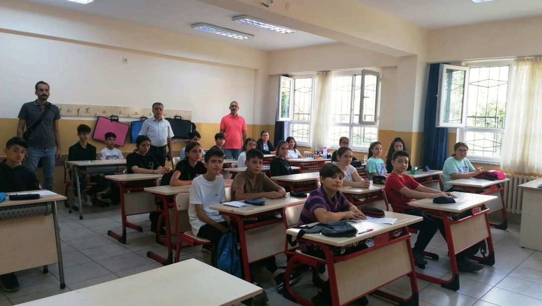 İlçe Milli Eğitim Müdürümüz Sayın Mehmet MADRAN'ın Destekleme ve Yetiştirme Kursları Denetimi