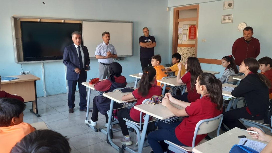 İlçe Milli Eğitim Müdürümüz Sayın Mehmet MADRAN İmam Hatip Ortaokulunu Ziyaret Etti